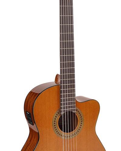 Salvador Cortez CC-10CE Chitarra classica 4/4 elettrificata