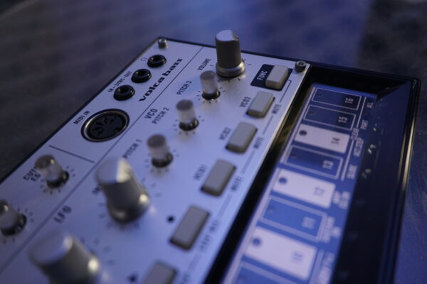 KORG VOLCA BASS KORG VOLCA BASS